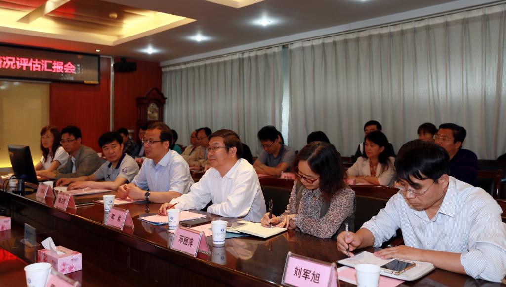 体育部、教务处、学生处、质管中心、团委、国资处、财务处、人事处、各二级学院总支书记参加会议